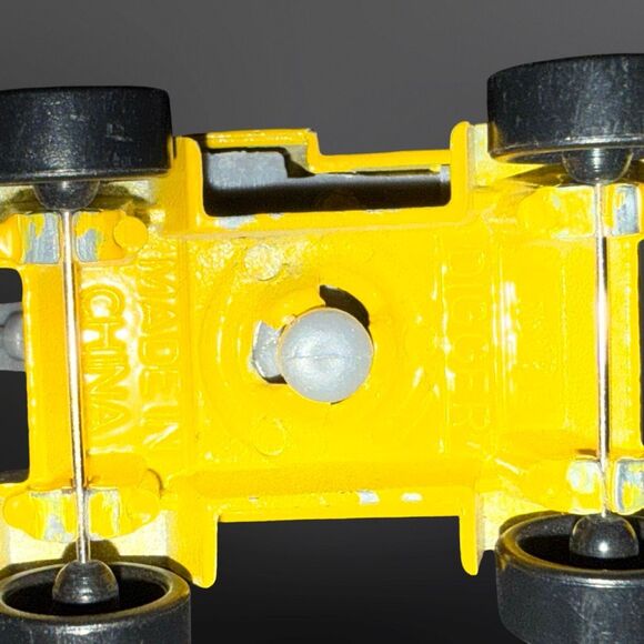 1997 HOT Wheels Road Repair Digger Yellow Excavator Vehicle 1/64 - Picture 2 of 7